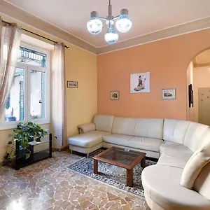 Casa Amira Imperia